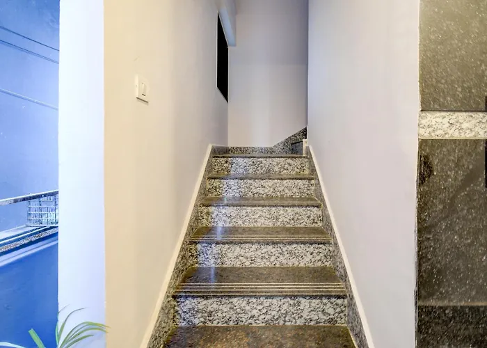 Hotel O Nivara