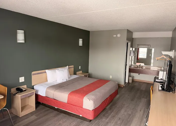 Red Carpet Inn And Suites - Philadelphia Maple Shade