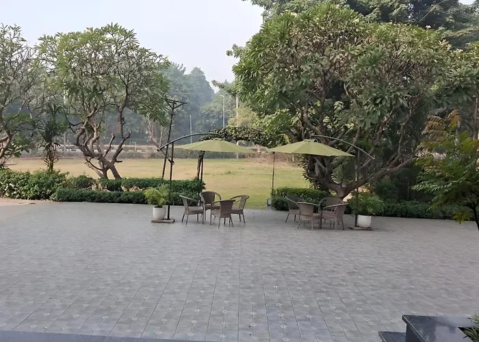 Hotel Pallavi Grand