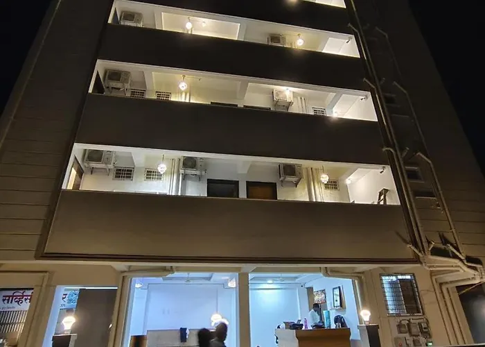Ishwari'S Heights And Services