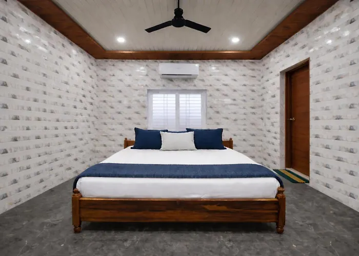 Lakshmi Divya Guest House