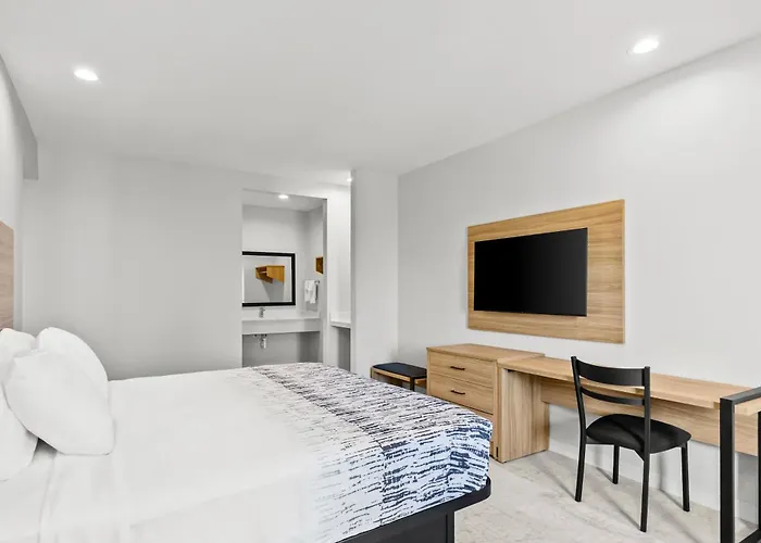 Americas Best Value Inn & Suites Tomball Grand Parkway