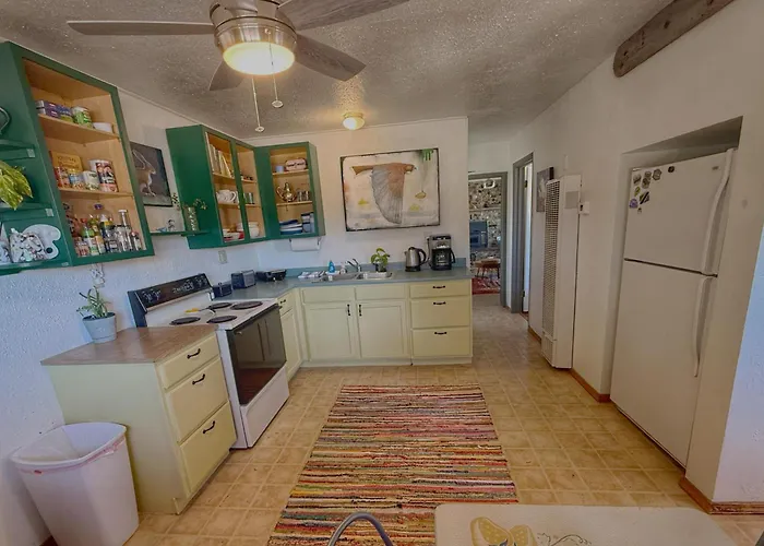 Lucky Seven Shared Kitchen, Sleeps 4 Mokee Motel