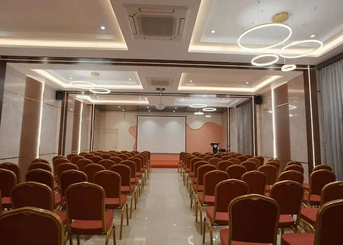 Gamagashree Hotel And Fine Dine