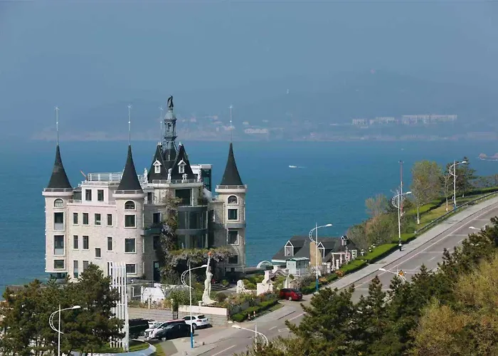 Bay Four Seasons Castle Hotel