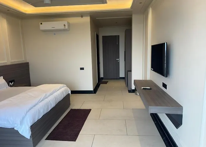 Hotel Virasat