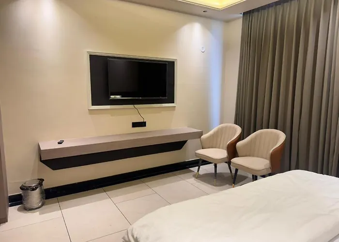 Hotel Virasat