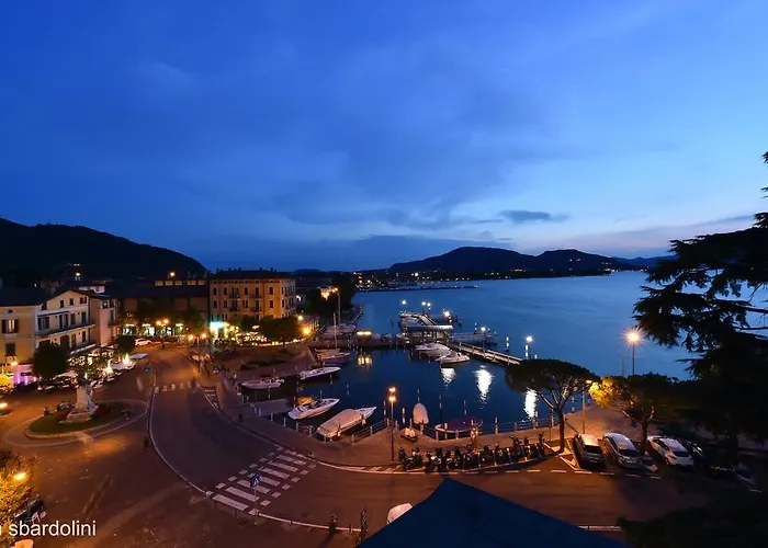 Ambra Hotel - The Only 3 Star Central Lakeside Hotel In Iseo