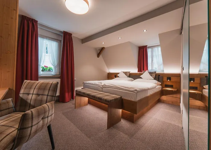 AKZENT Hotel Berg's Alte Bauernschänke- Wellness und Wein