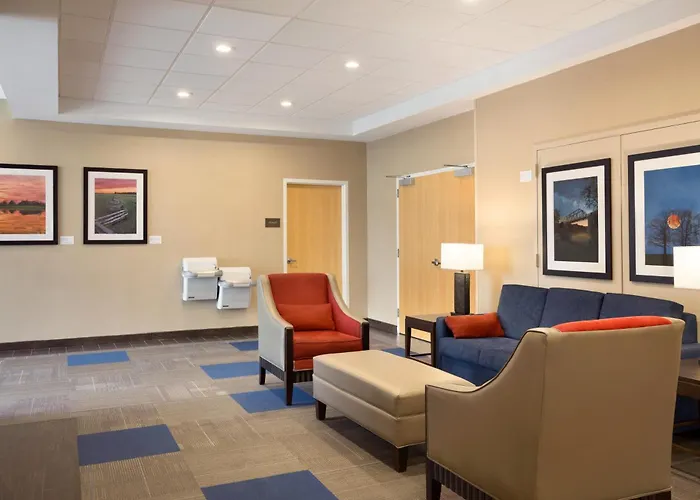 Comfort Inn & Suites Presidential