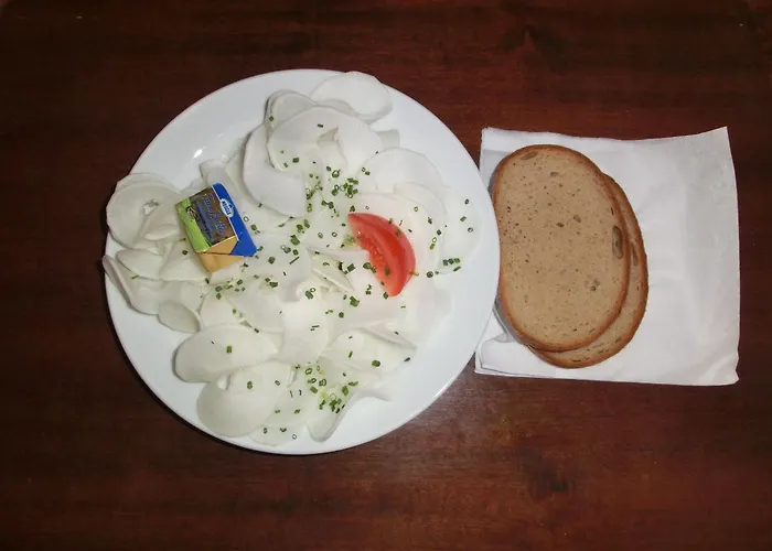 Pension Eichschmid / Röll´n Biergarten