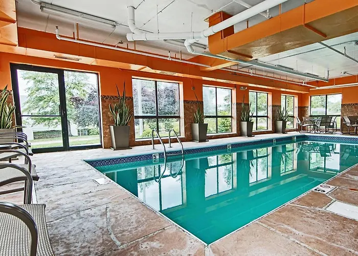 Comfort Inn & Suites Copley Akron
