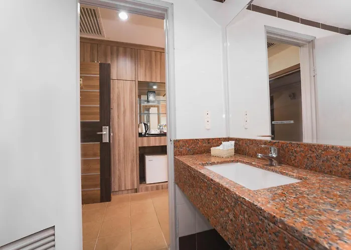 Hig Hotel & Convention