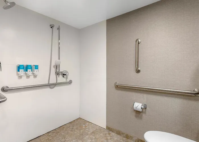 Drury Inn & Suites Joplin