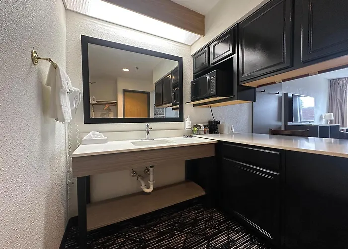 Ramada By Wyndham Strasburg Dover