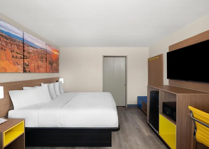 Days Inn By Wyndham Safford, Az
