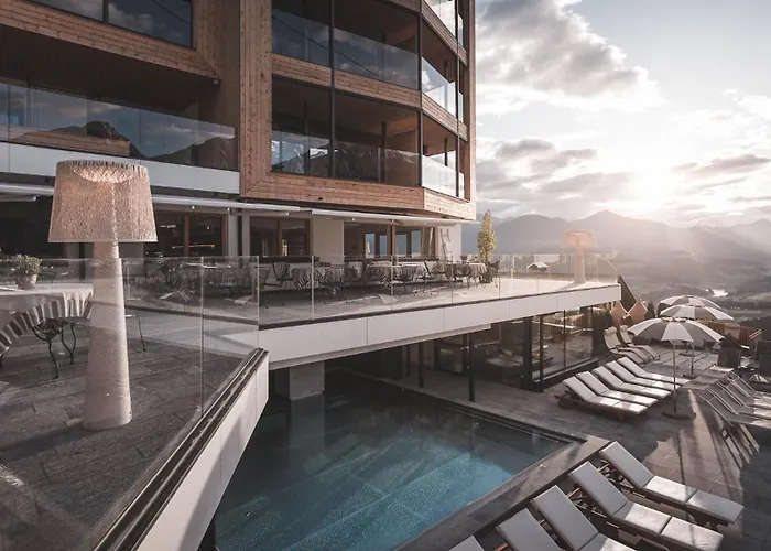 Kronplatz-Resort Berghotel Zirm