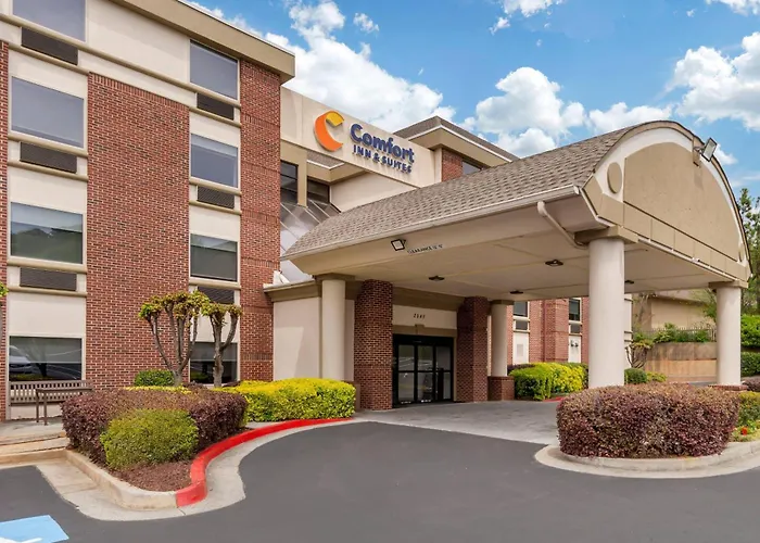Comfort Inn & Suites Suwanee - Sugarloaf