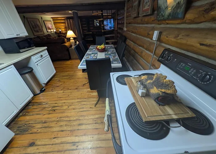 Yellowstone Motel - Adults Only - All Rooms Have Kitchens