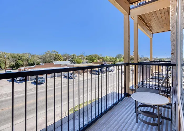 Best Western Bandera Suites & Saloon