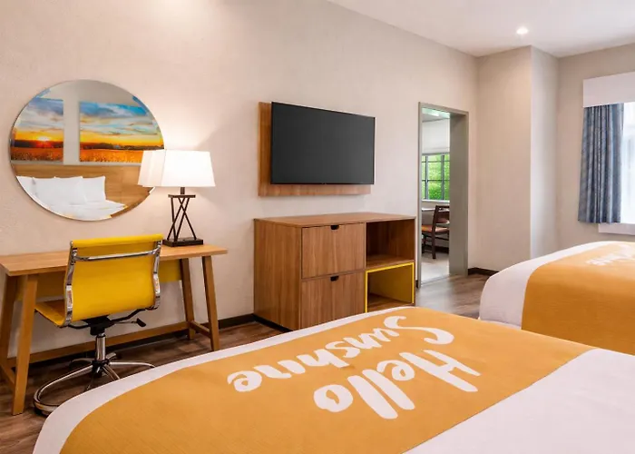 Days Inn & Suites By Wyndham Tomball Houston Nw