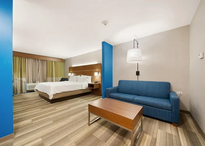 Holiday Inn Express Trincity By Ihg