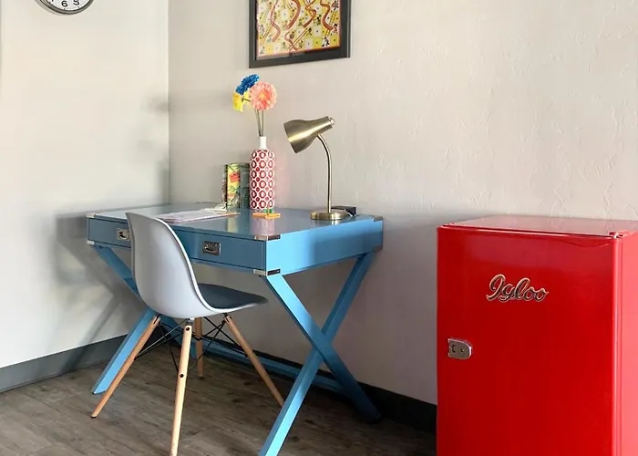 Hotel Mccoy Tucson - Art, Coffee, Beer, Wine, Pool