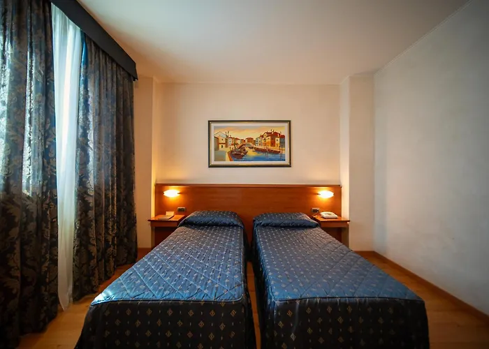 Point Hotel