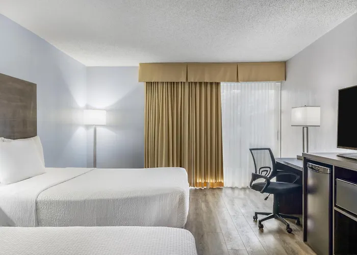 Days Inn By Wyndham London