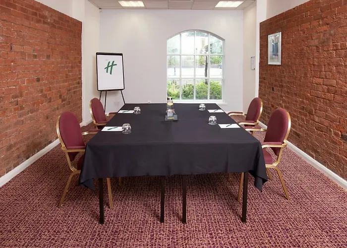 Holiday Inn Ellesmere Port/Cheshire Oaks By Ihg
