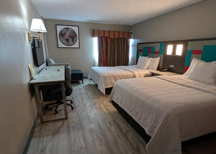 Ramada By Wyndham East Orange