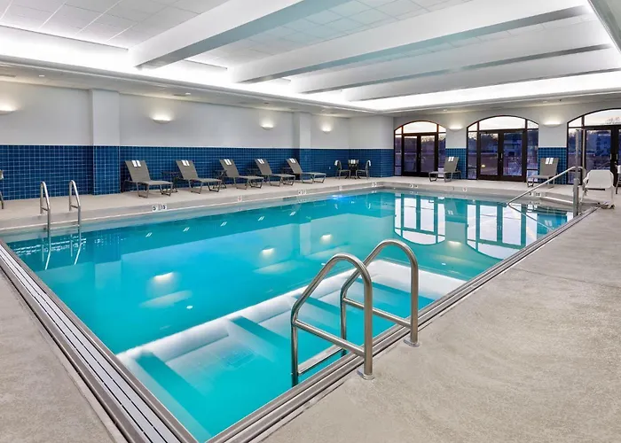 Hampton Inn & Suites Country Club Plaza