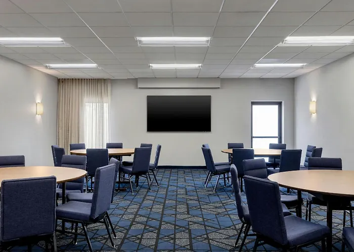 Courtyard By Marriott Boston Norwood/Canton