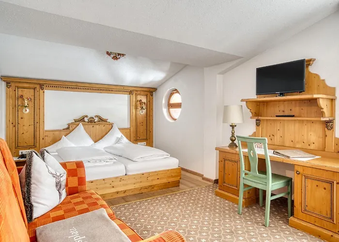 Hotel Hoferwirt - Neustift, Stubai