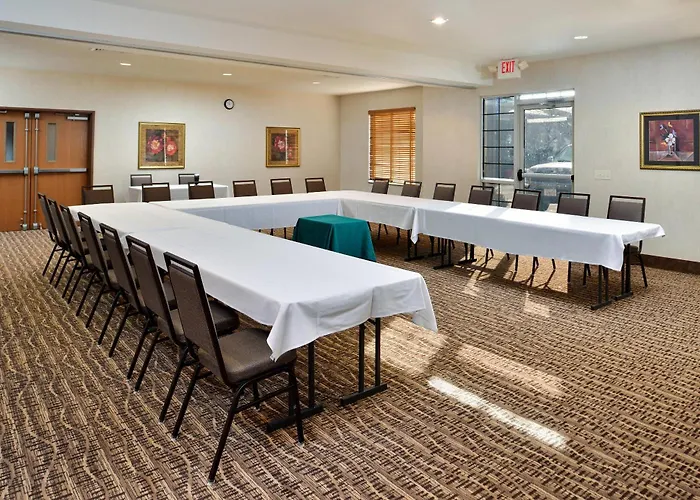 Comfort Inn & Suites Madison North