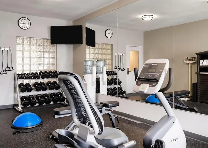 Garner Hotel Liberal North By Ihg