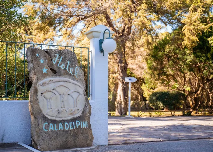 Hotel Cala Dei Pini