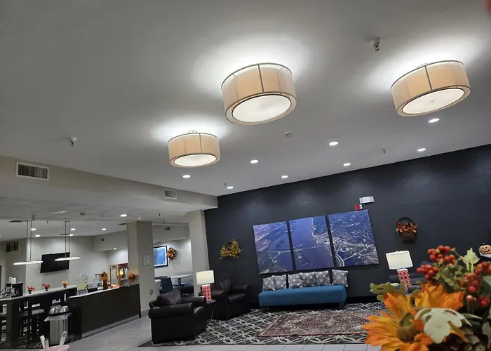 La Quinta Inn & Suits By Wyndham Pontoon Beach Il