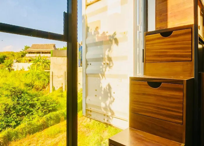 Cabane Container Hotel - Adults Only