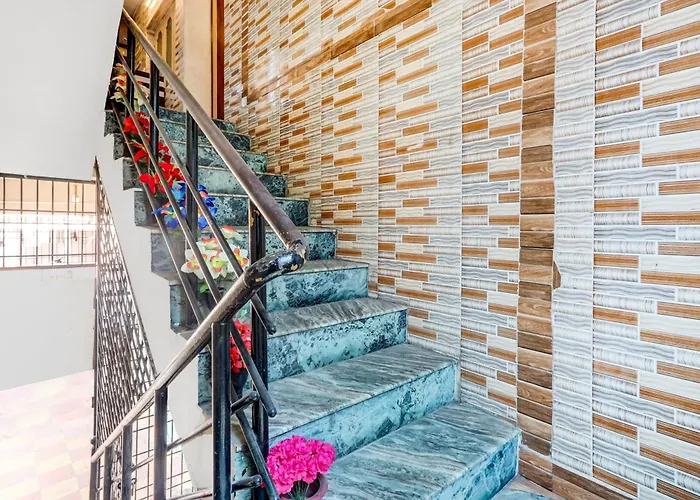 Super Oyo Hotel O Adarsh Nagar Near Kavya Hospital