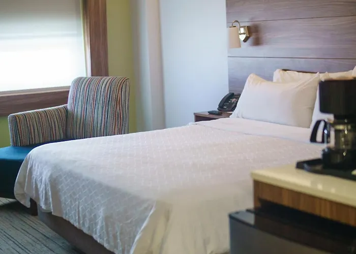 Holiday Inn Express & Suites - Ensenada Centro By Ihg