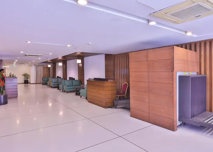 Avari Xpress Gulberg