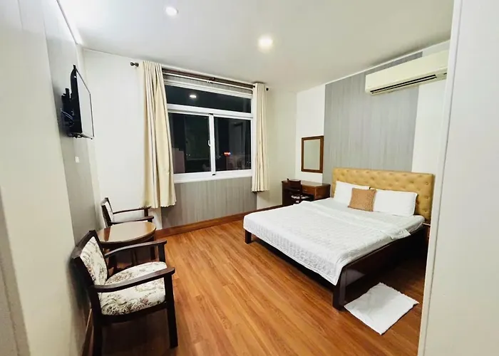 Ngoc May - Dai Loi Hotel