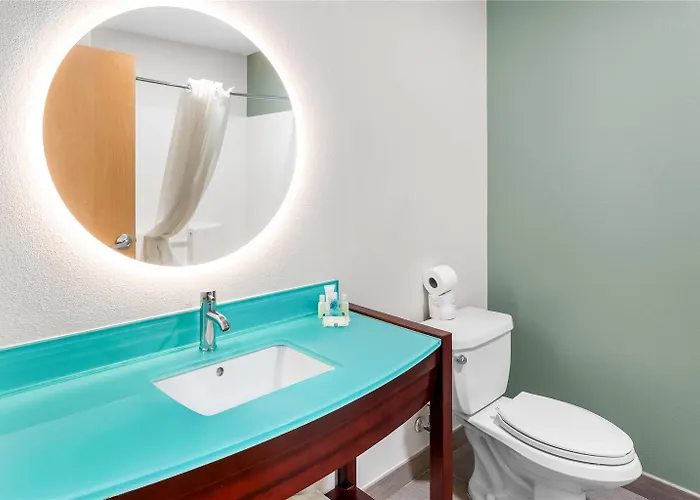 Quality Suites Waldorf