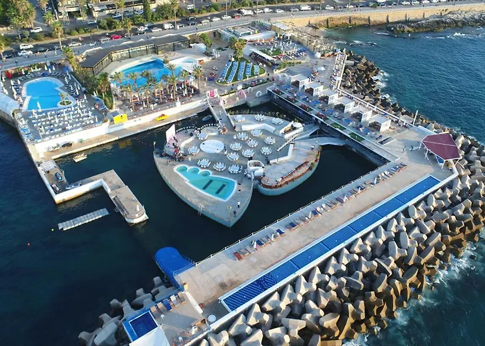 Riviera Hotel And Beach Lounge, Beirut