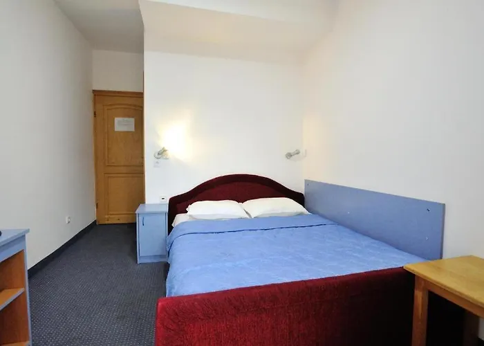 Hotel Lav