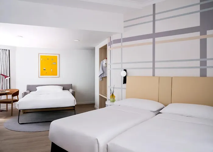 Ying'Nflo, Wesley Admiralty, Hong Kong - Langham Hospitality Group