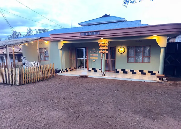 Cajanus Inn & Safaris