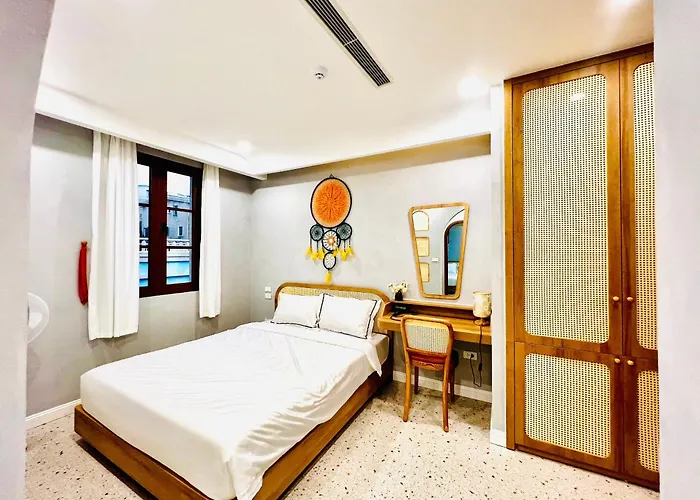 Rova Hotel