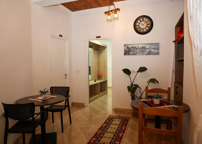 Enma Rooms